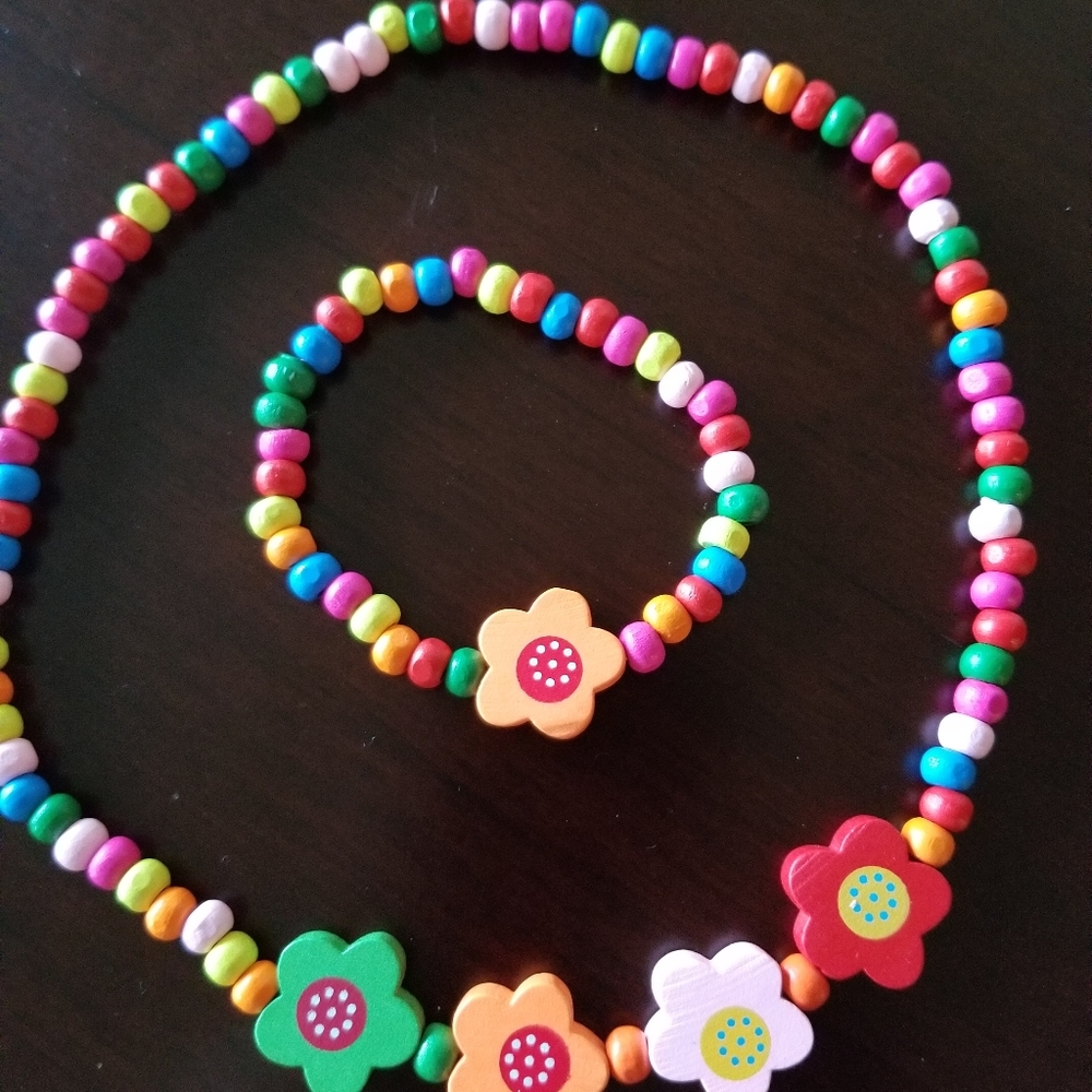 Necklace and bracelet